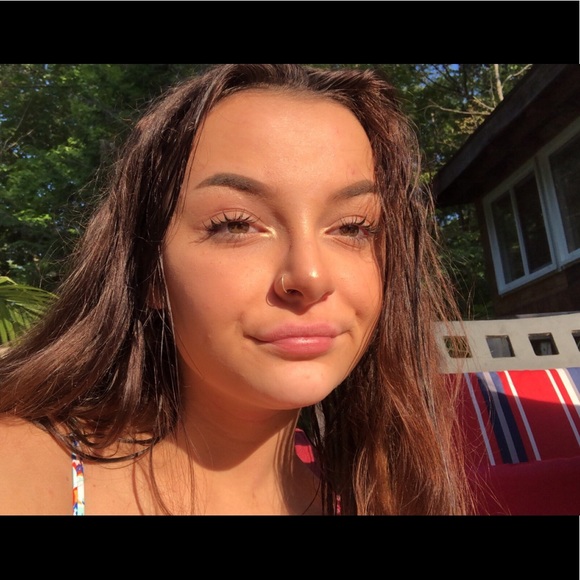 Meet your Posher, Lacy - Picture 1 of 1